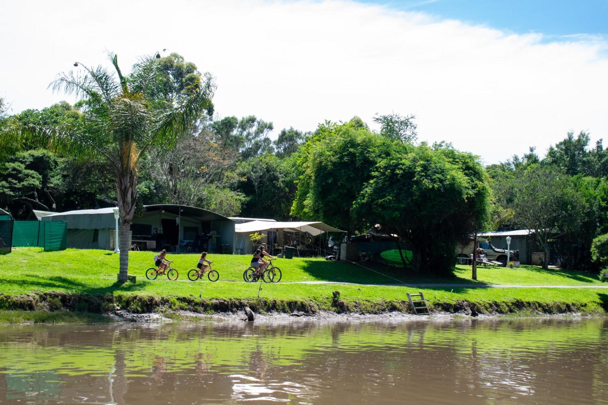 Areena Riverside Resort Kwelera المظهر الخارجي الصورة